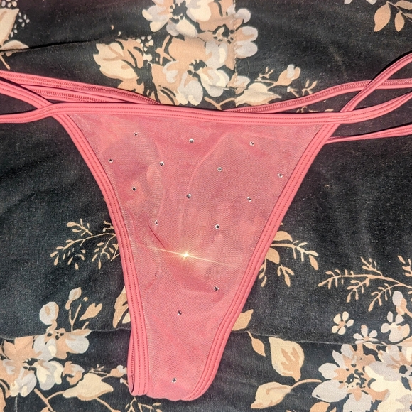 Victoria's Secret push- up bra 38b and matching panties lg - Picture 7 of 7